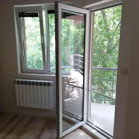 Near Paradise Centre Апартаменти Софія