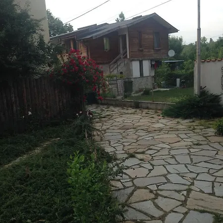 Near Paradise Centre Апартаменти Софія